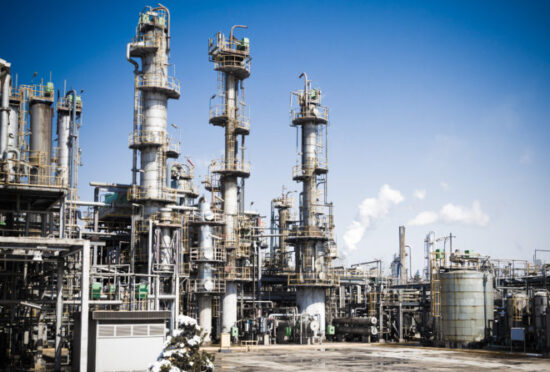 Energy_Chemical-plant-in-the-blue-sky-660x446