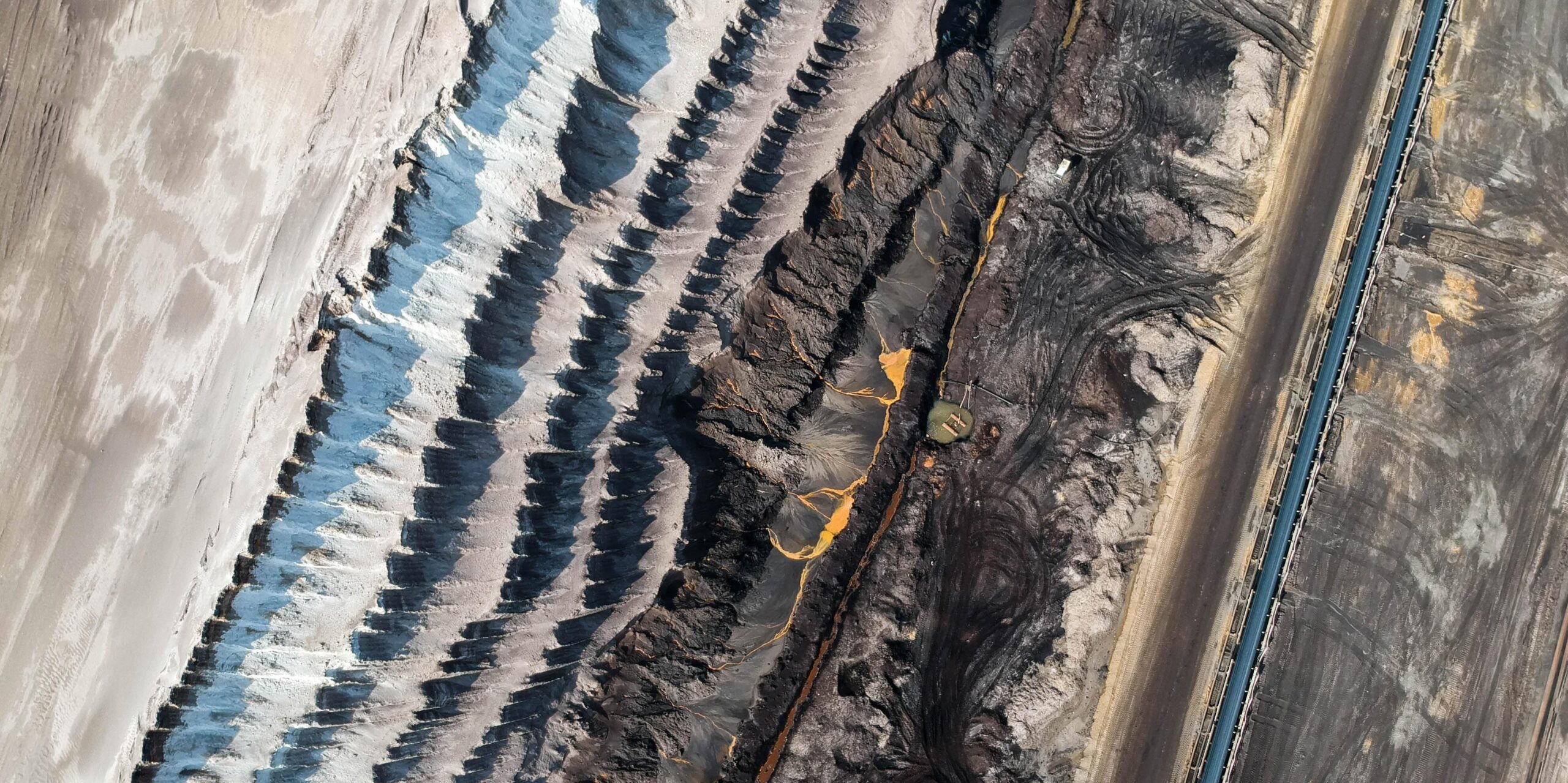 2to1 - ueberform-_QVzpeNMaQw-unsplash.jpg_0